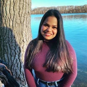 Meet your Posher, Genevia